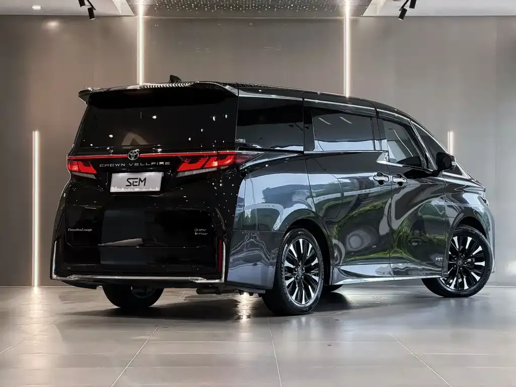 Toyota Vellfire — фото 5