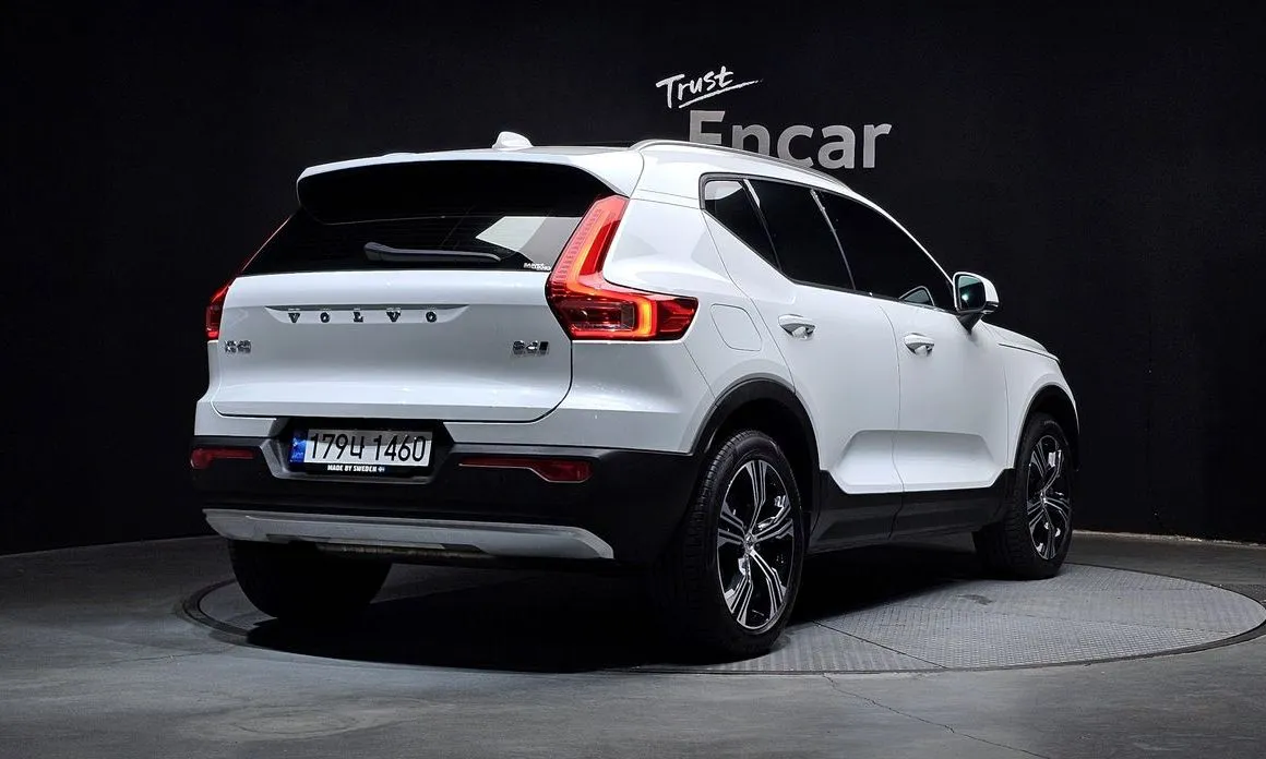 Volvo XC40 — фото 6