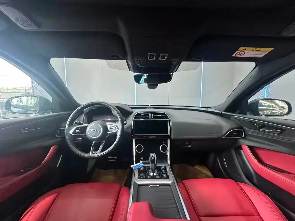 Jaguar XEL — фото 3