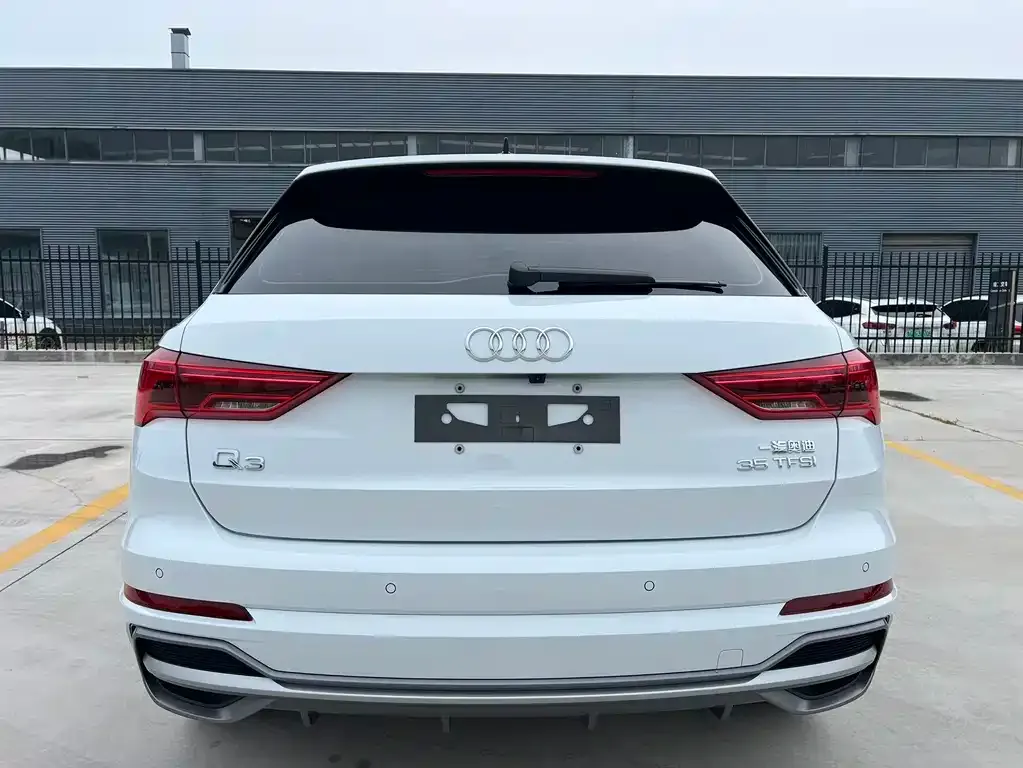 Audi Q3 — фото 6