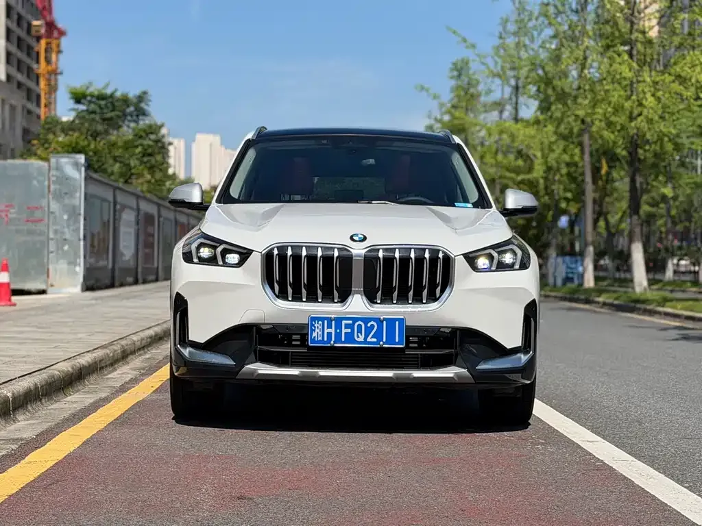 BMW X1 — фото 7