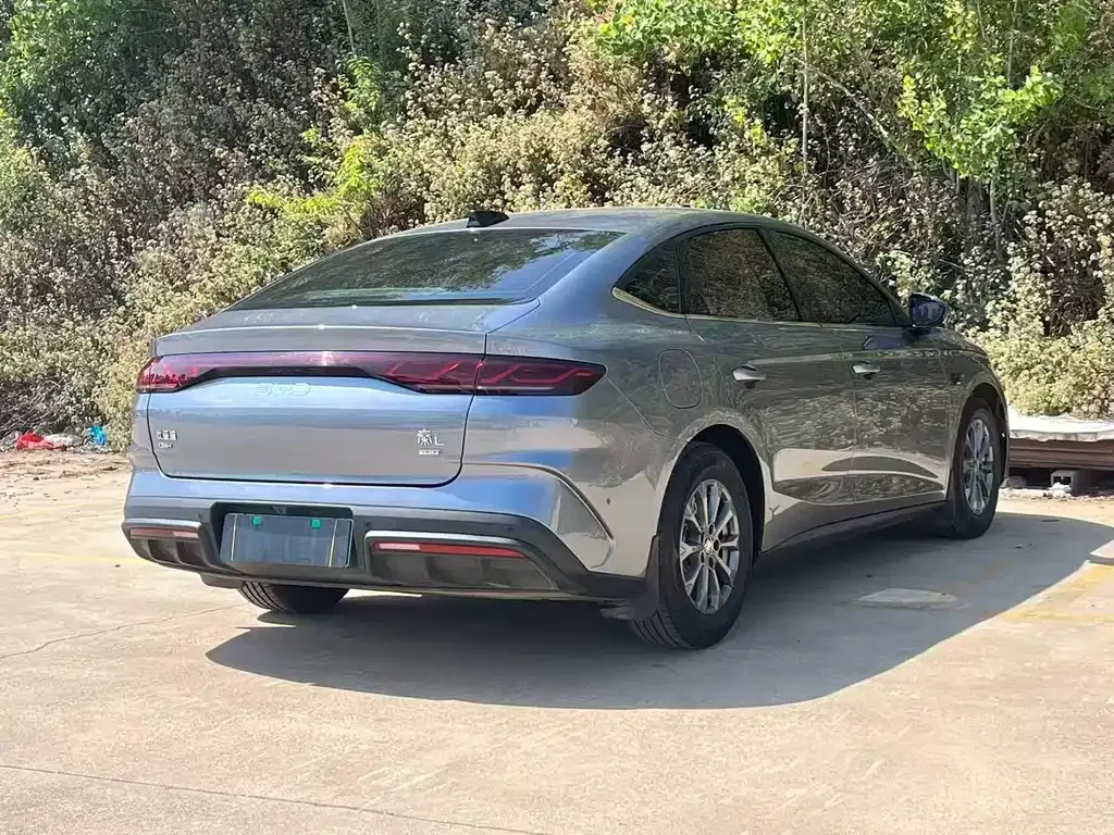BYD Qin L — фото 9