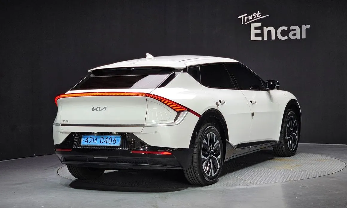 Kia EV6 — фото 6