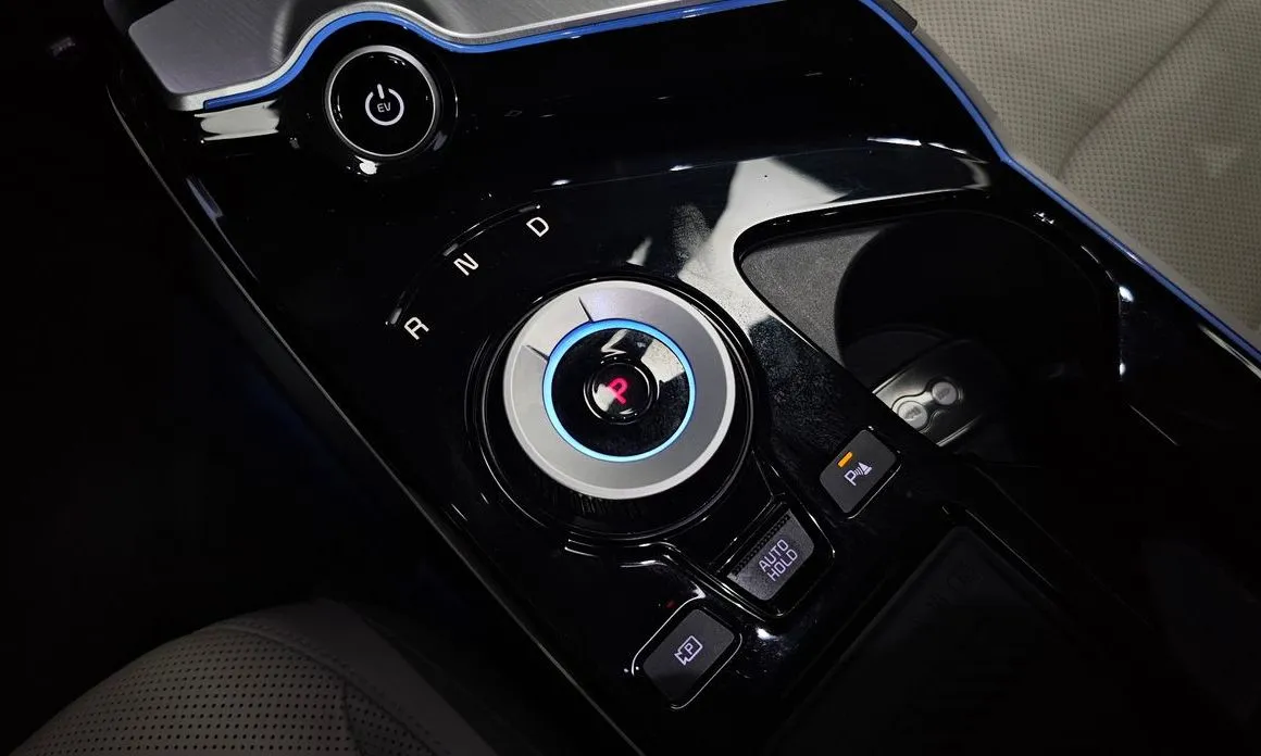 Kia EV6 — фото 3