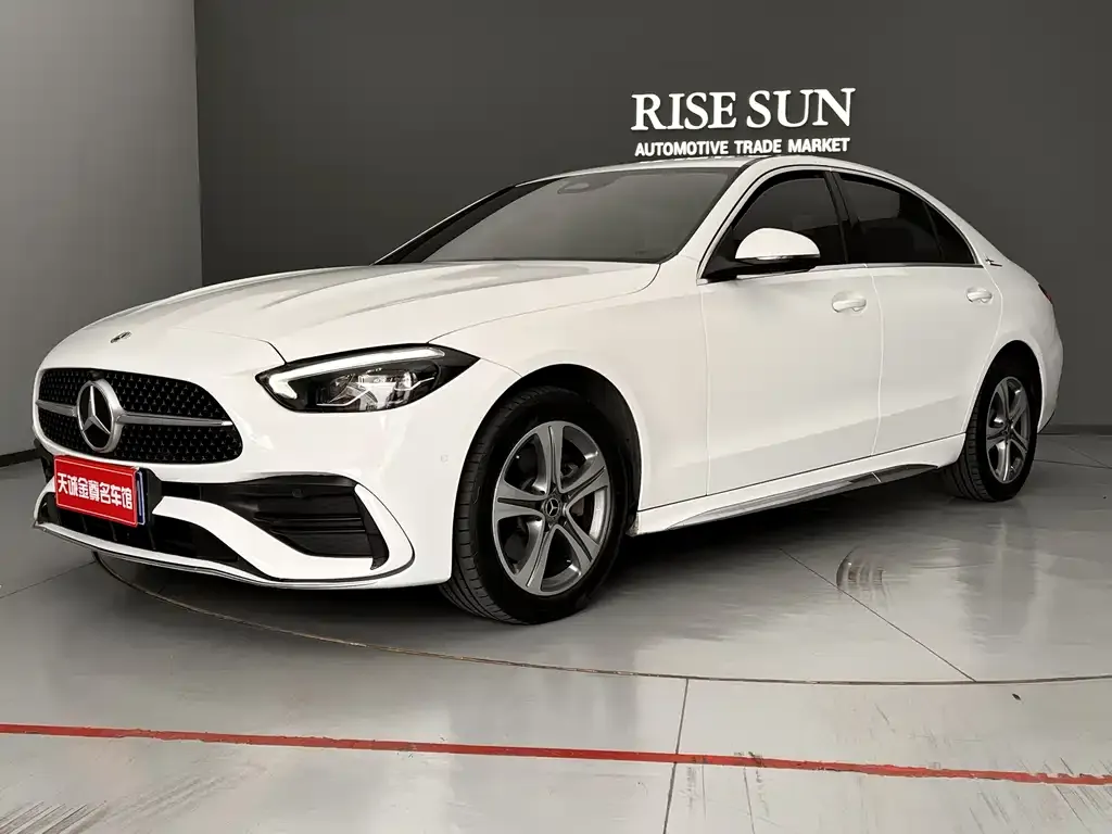 Mercedes-Benz C-Class — фото 1
