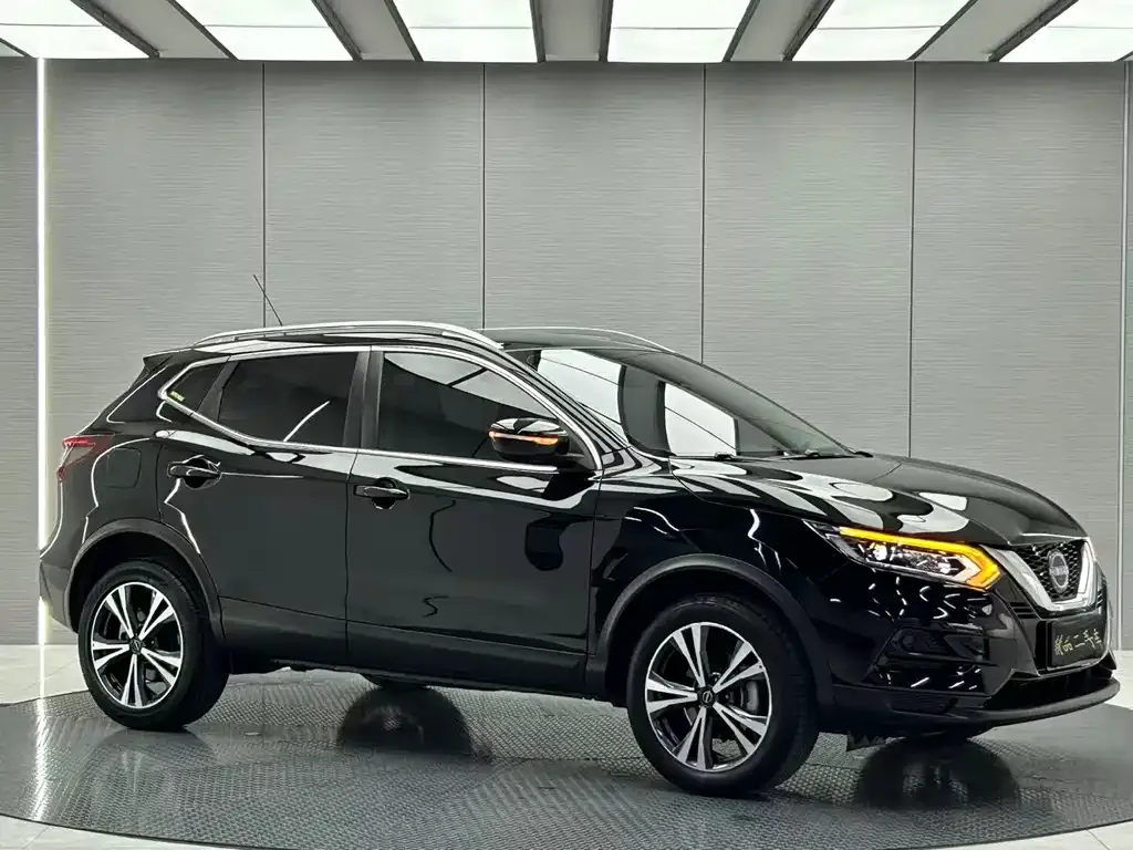 Nissan Qashqai — фото 2