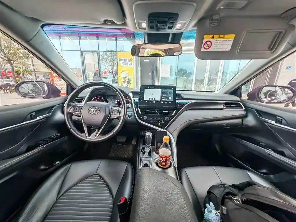Toyota Camry — фото 4