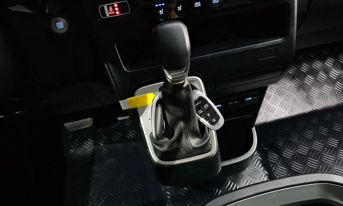 Hyundai Staria — фото 3