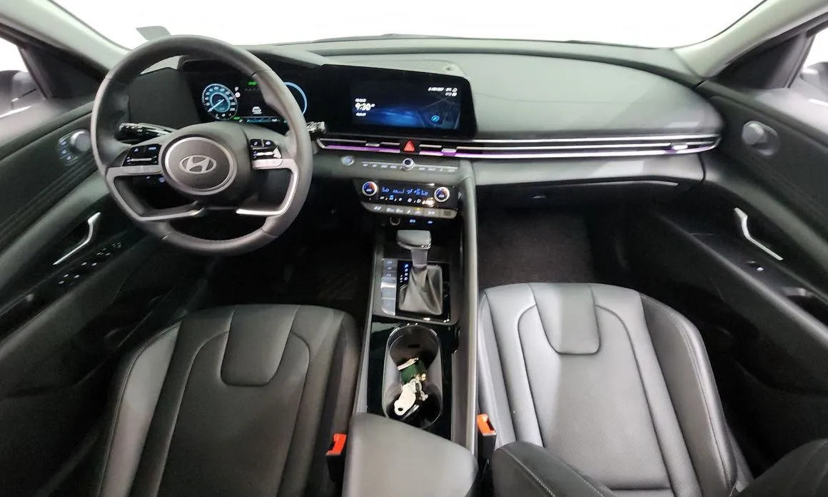 Hyundai AVANTE — фото 9