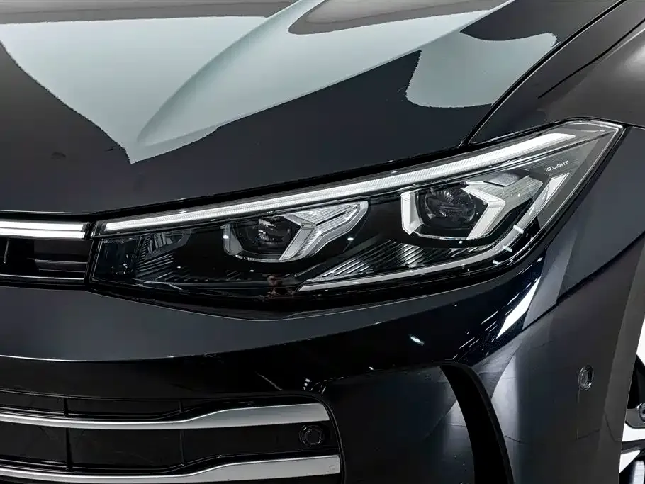 Volkswagen Passat — фото 8