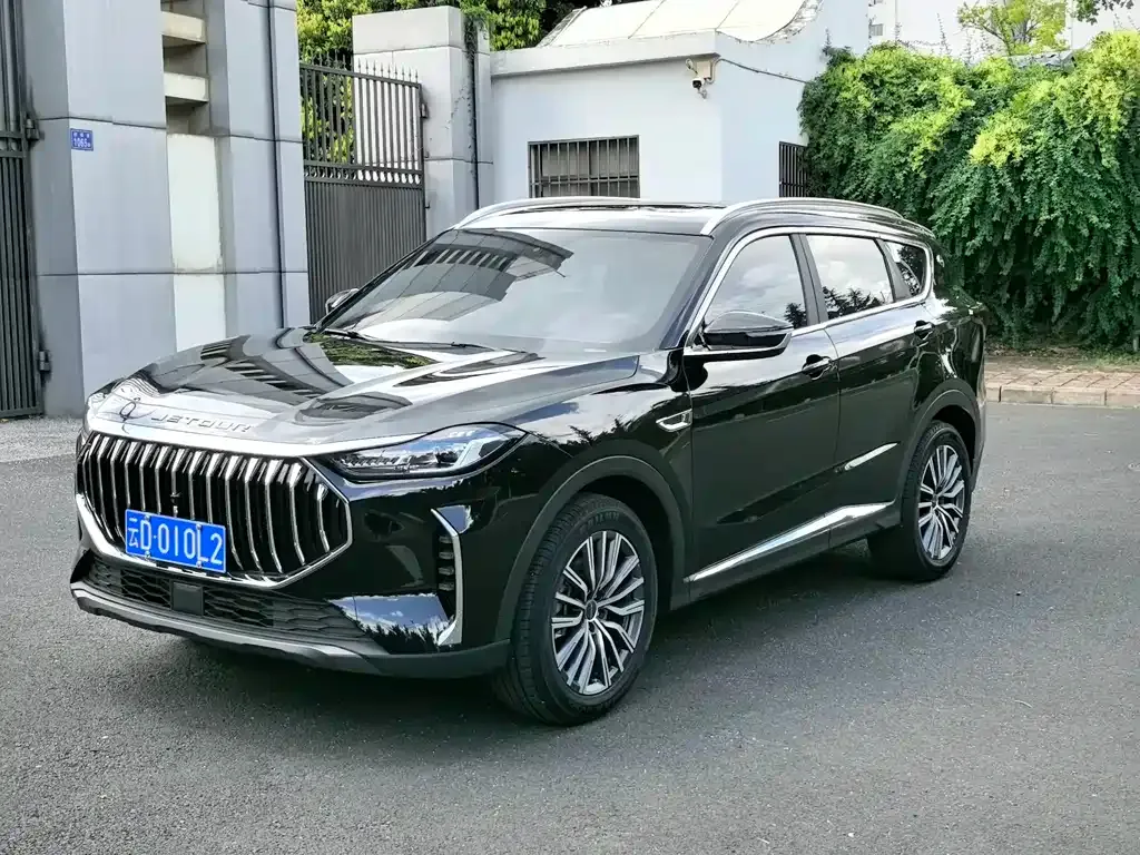 Jetour X70 PLUS — фото 1