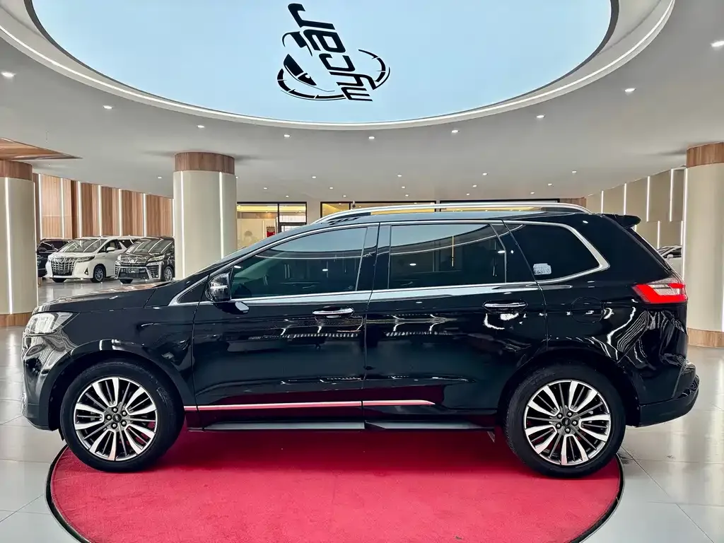 Ford Edge — фото 6