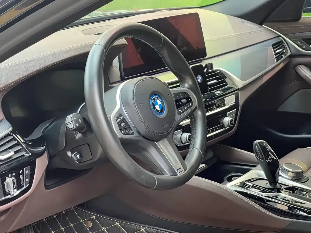 BMW 5 Series New Energy — фото 2