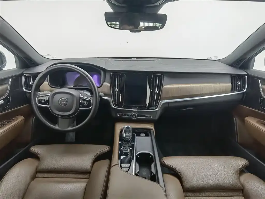 Volvo S90 2023 из CN, фото 5