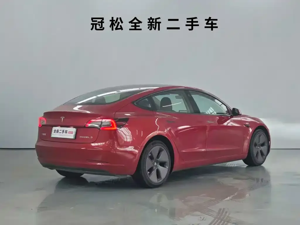 Tesla Model 3 — фото 3