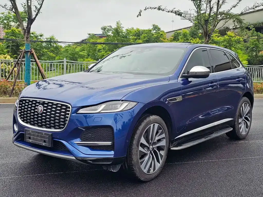 Jaguar F-PACE — фото 1