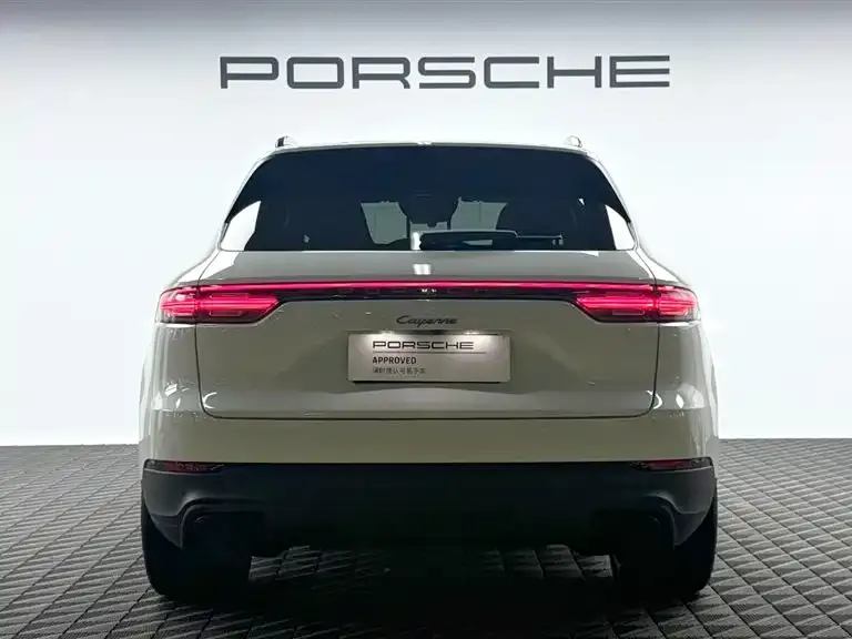 Porsche Cayenne — фото 7