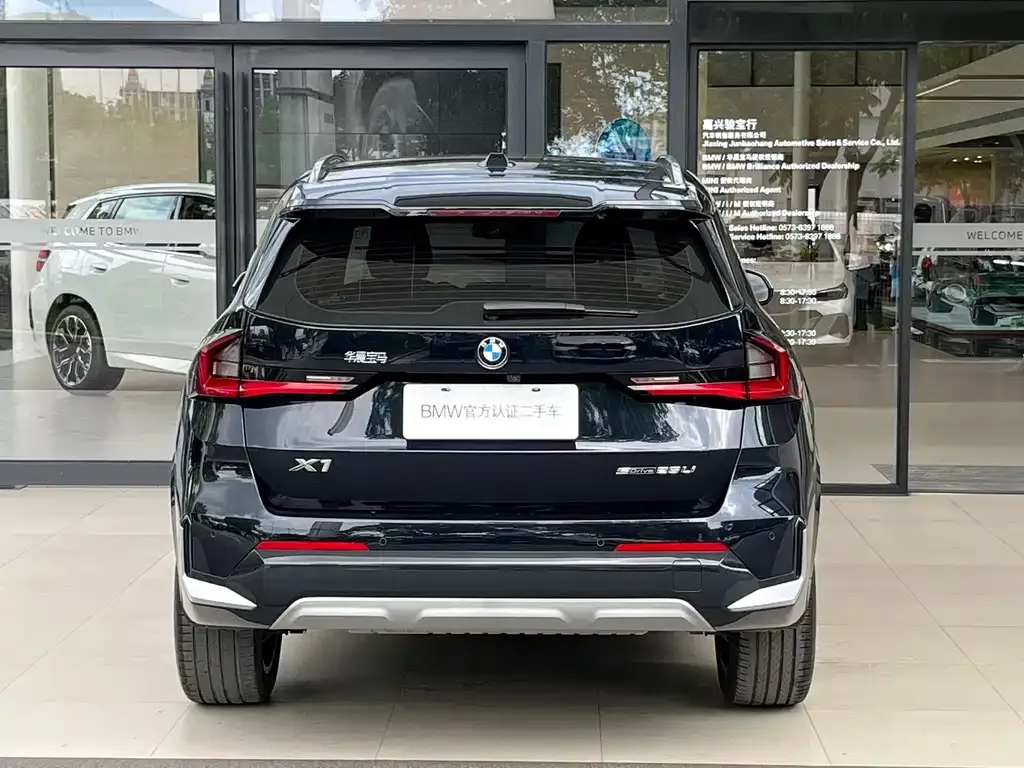 BMW X1 — фото 5