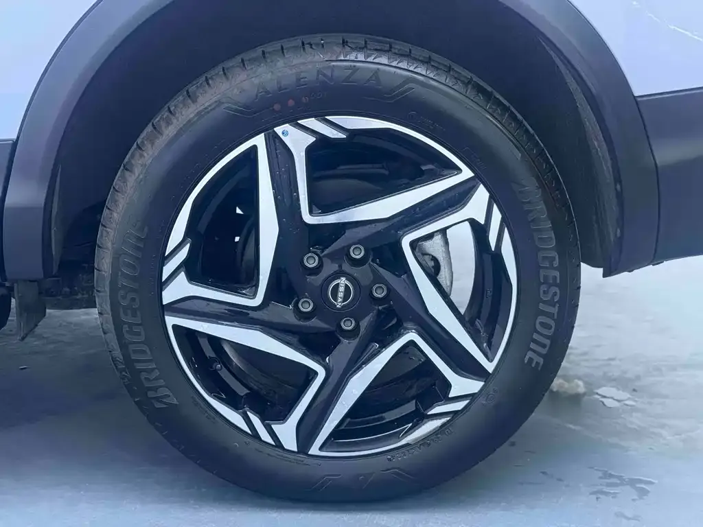 Nissan Qashqai — фото 10