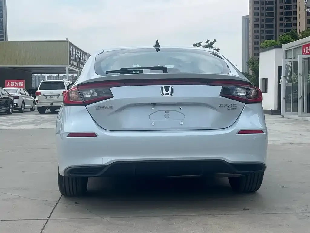 Honda Civic — фото 3