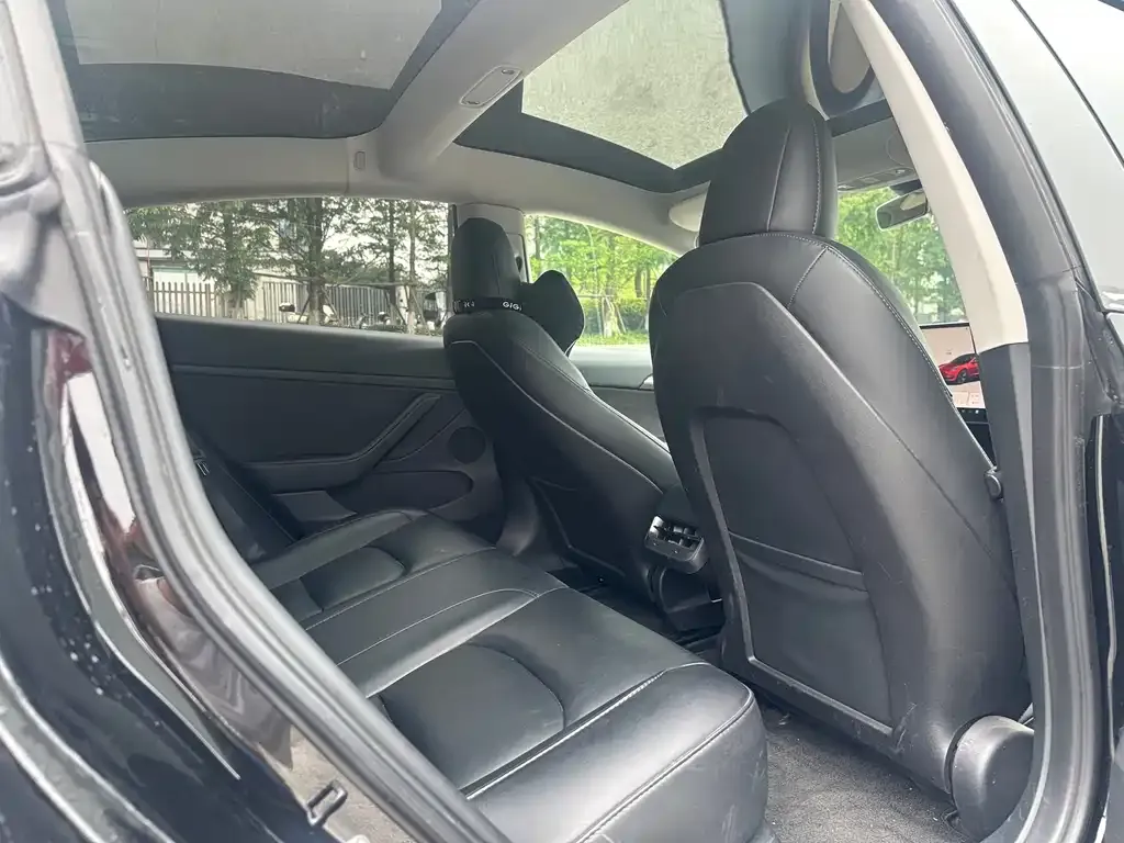 Tesla Model 3 — фото 3