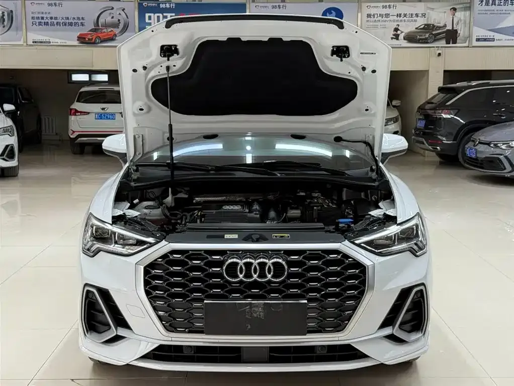 Audi Q3 Sportback — фото 9