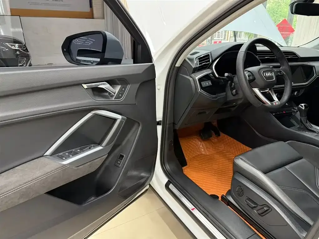 Audi Q3 Sportback — фото 7