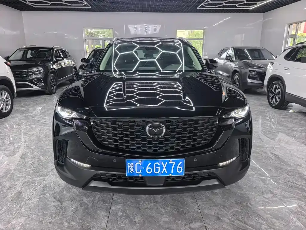 Mazda CX-50 — фото 1