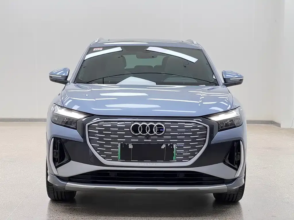 Audi Q4 e-tron — фото 5