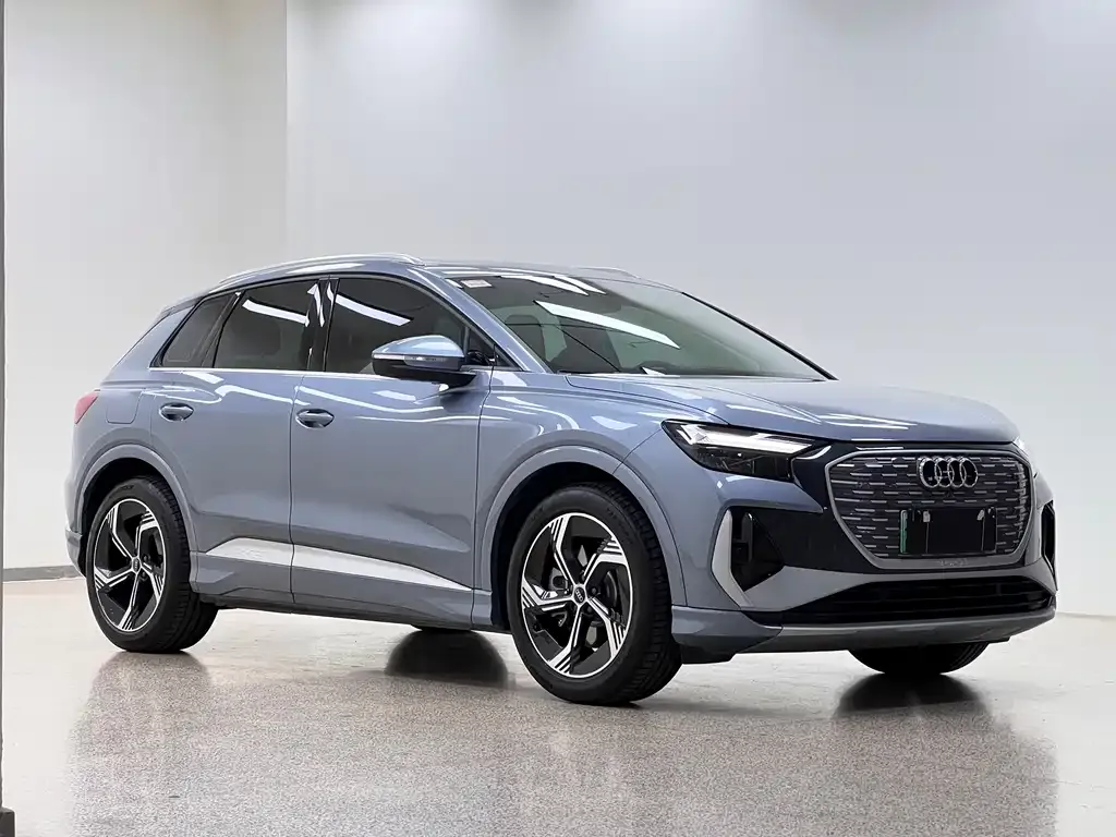 Audi Q4 e-tron — фото 7