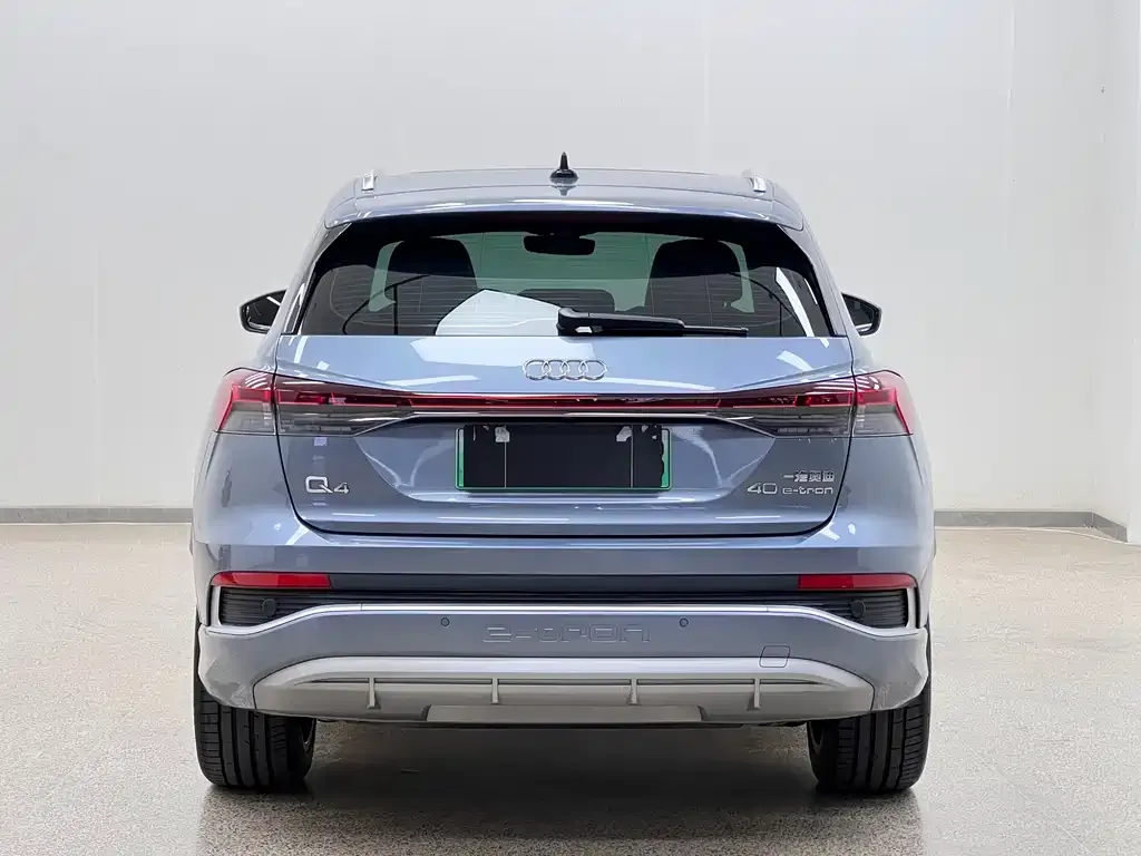 Audi Q4 e-tron — фото 3