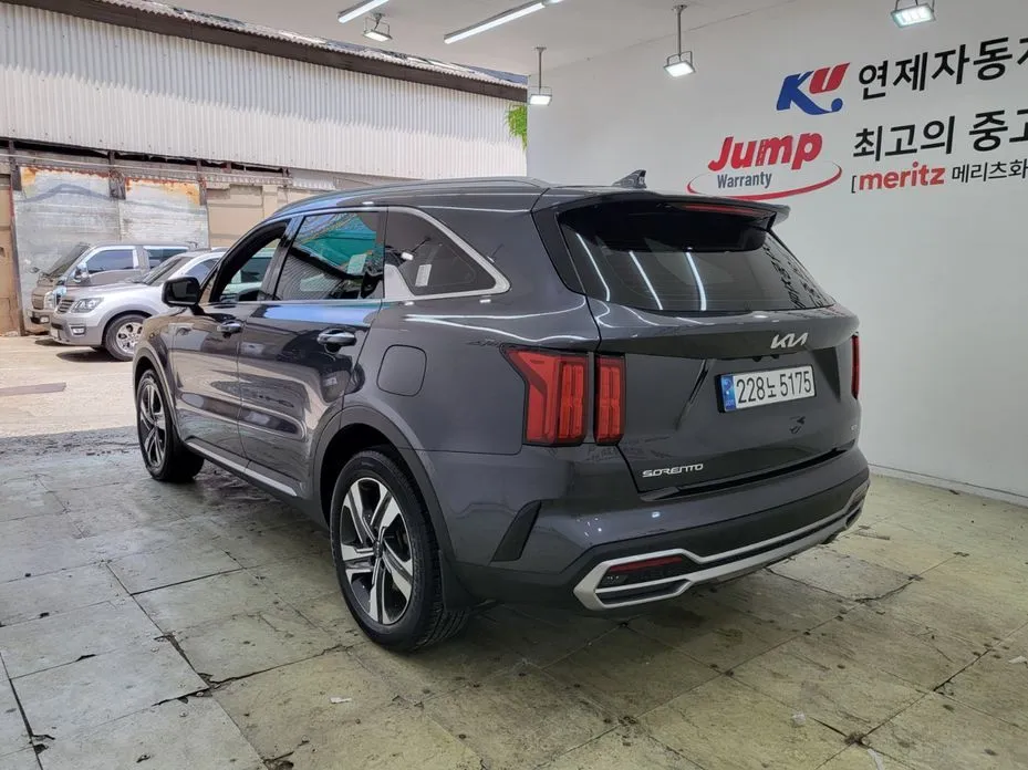 Kia Sorento — фото 5