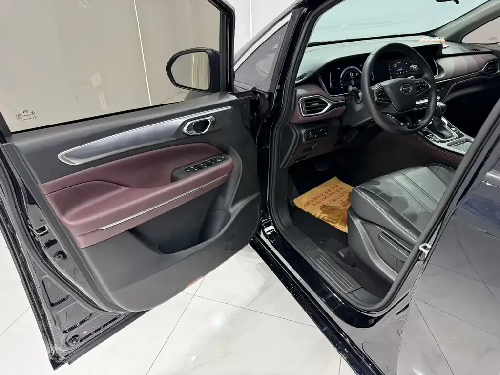 GAC Motor Trumpchi M6 — фото 3