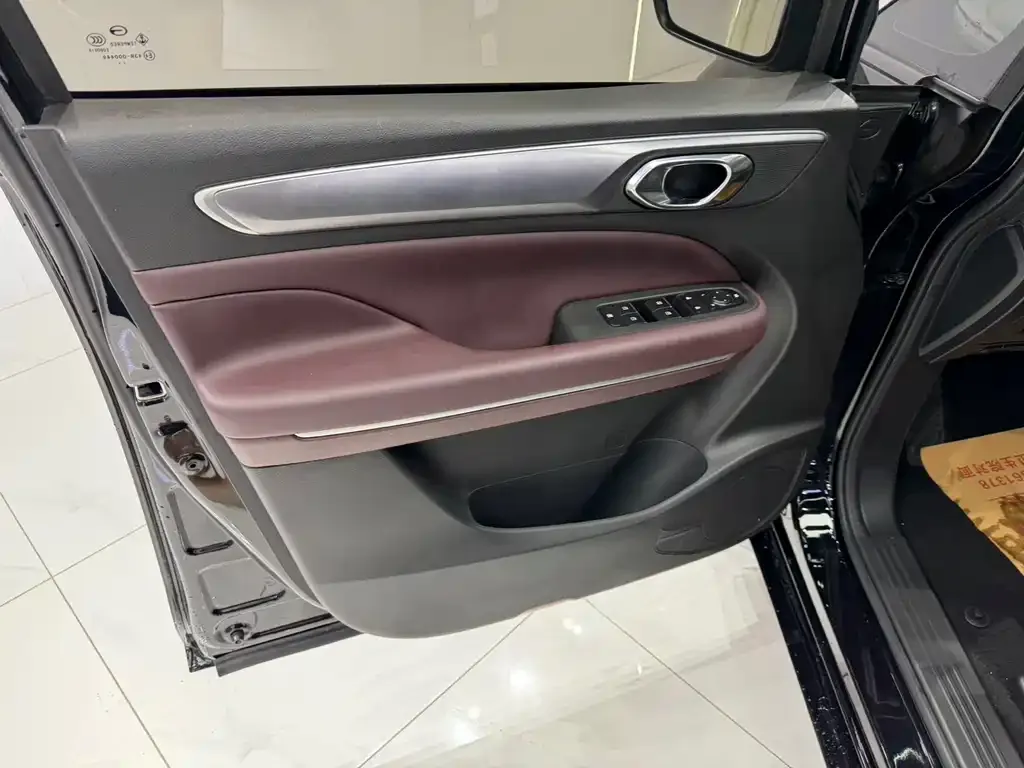 GAC Motor Trumpchi M6 — фото 4