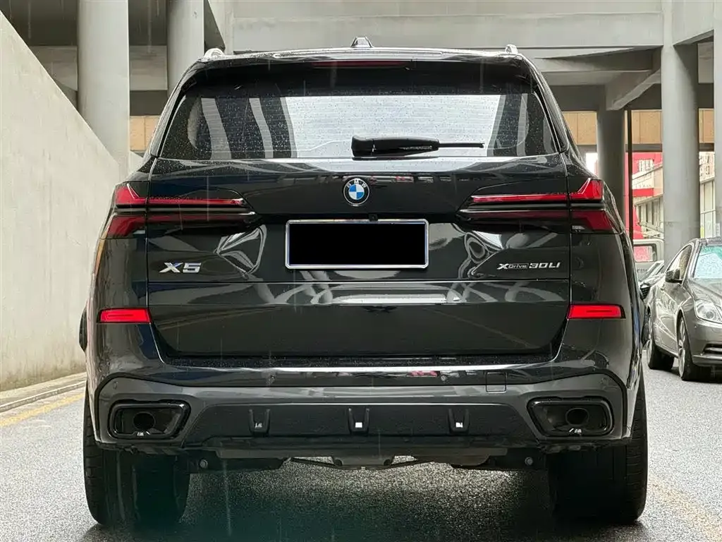 BMW X5 — фото 9