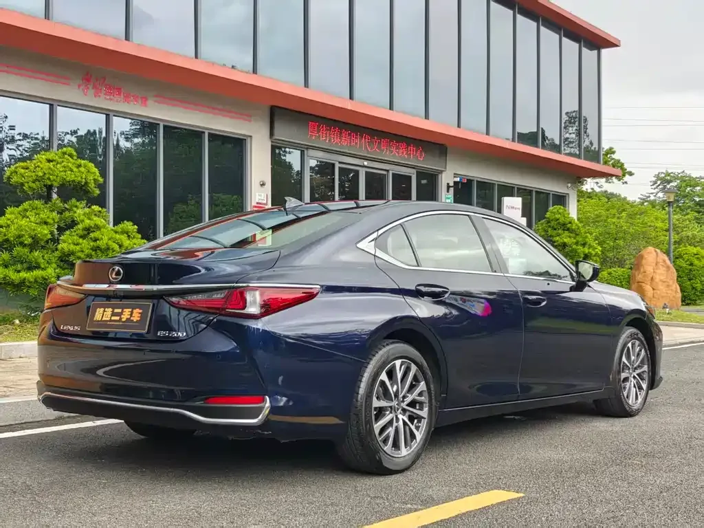 Lexus ES 2024 из CN, фото 3