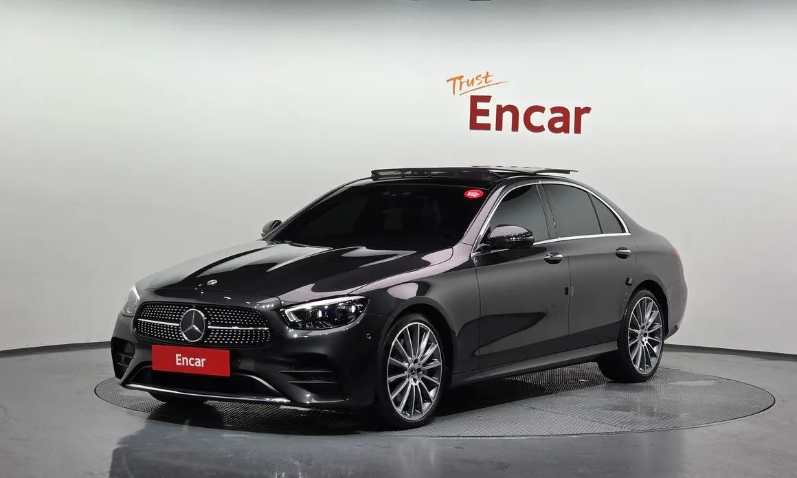 Mercedes-Benz E-Class — фото 1