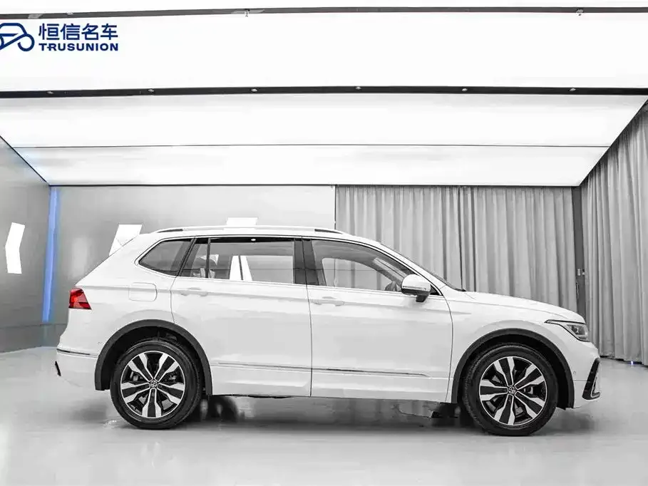 Volkswagen Tiguan L — фото 5
