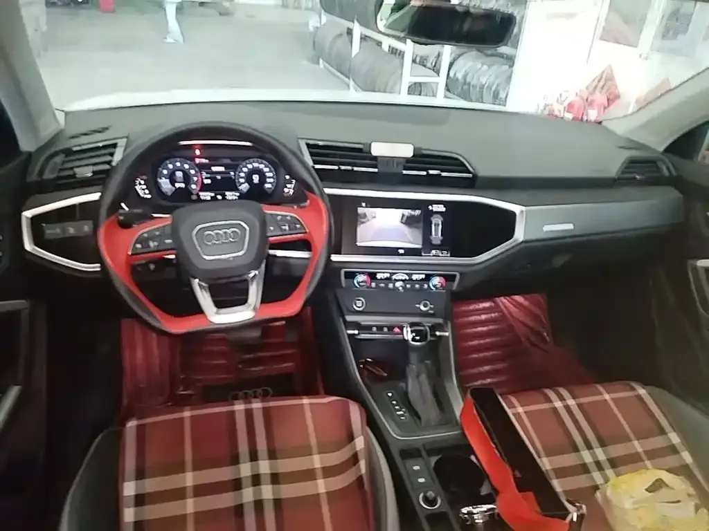 Audi Q3 2021 из CN, фото 9
