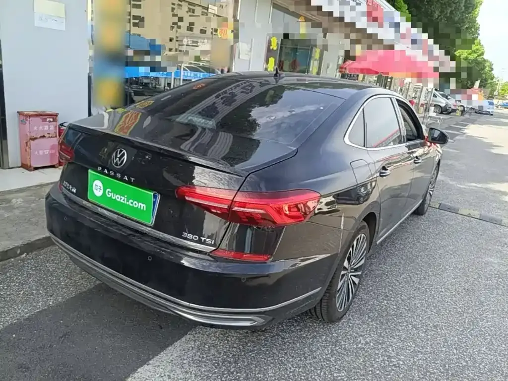 Volkswagen Passat — фото 10