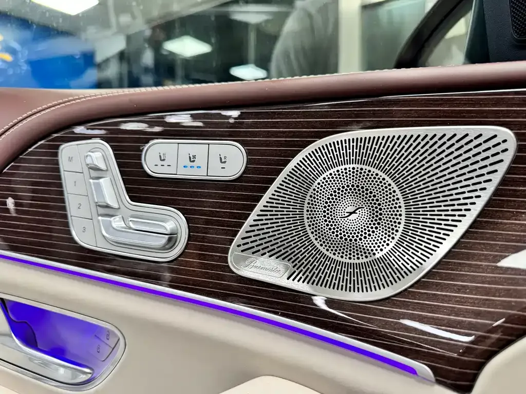 Mercedes-Benz GLS — фото 9