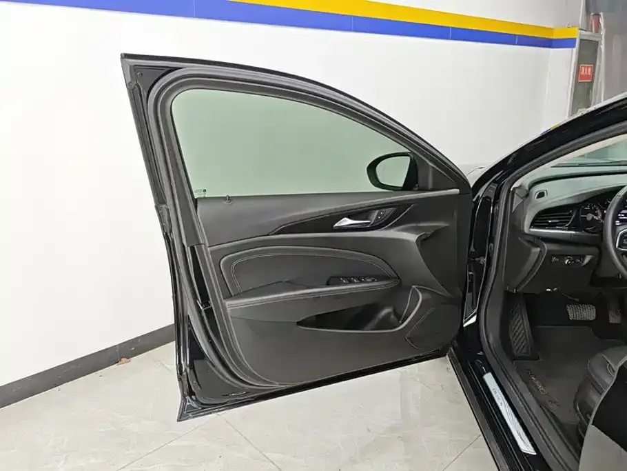 Buick Regal — фото 2