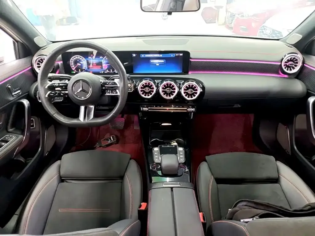 Mercedes-Benz A-Class — фото 10