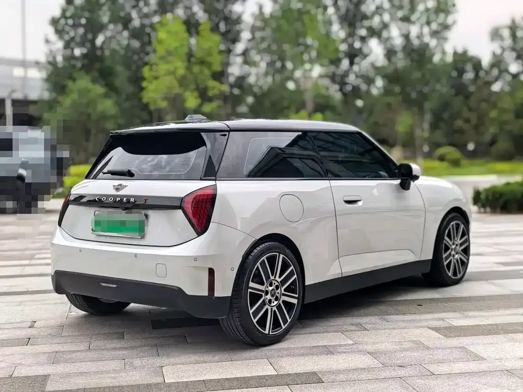 MINI Cooper EV — фото 10