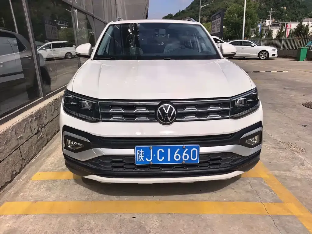 Volkswagen T-Cross — фото 9