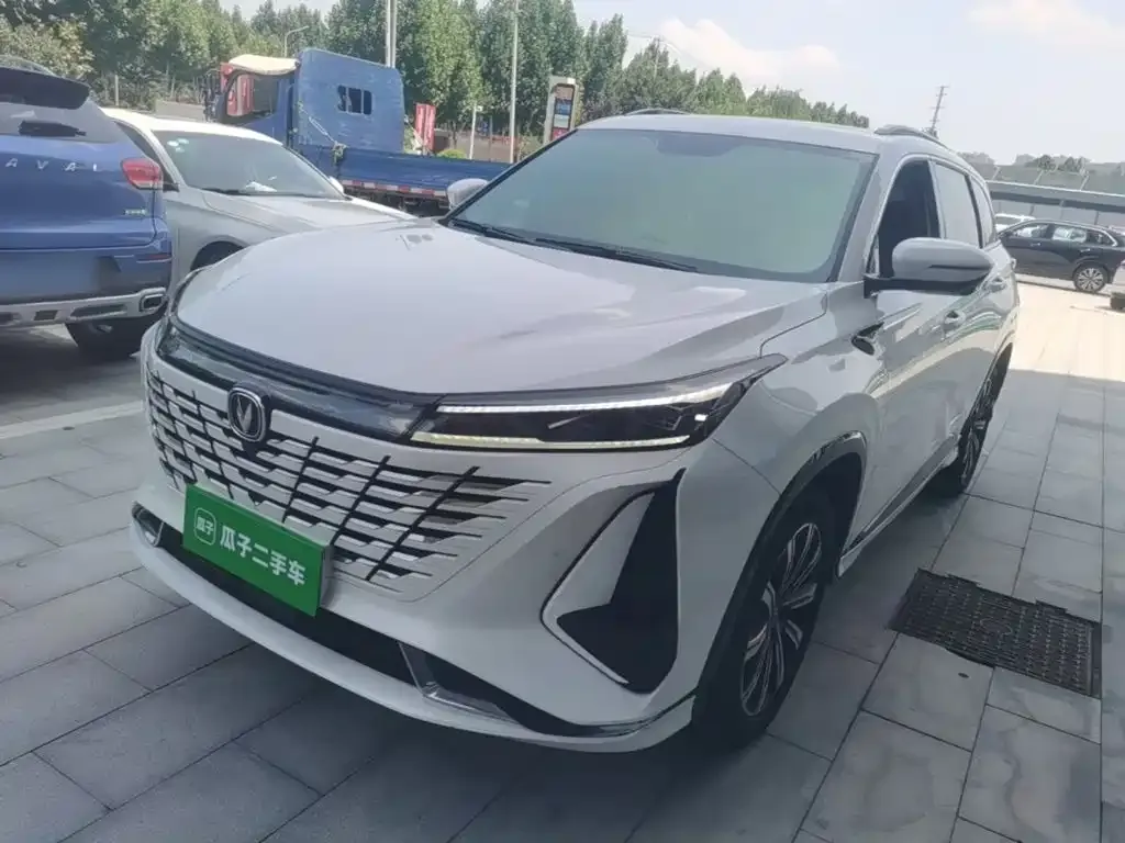 Changan CS75PLUS — фото 1