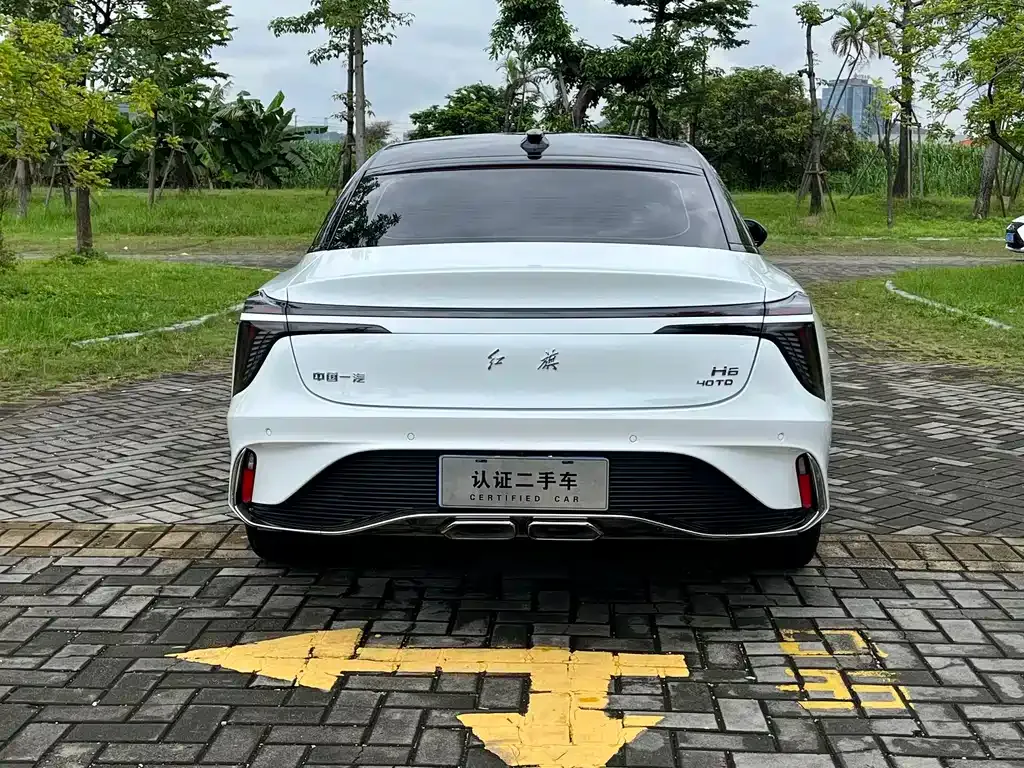 Hongqi H6 — фото 8
