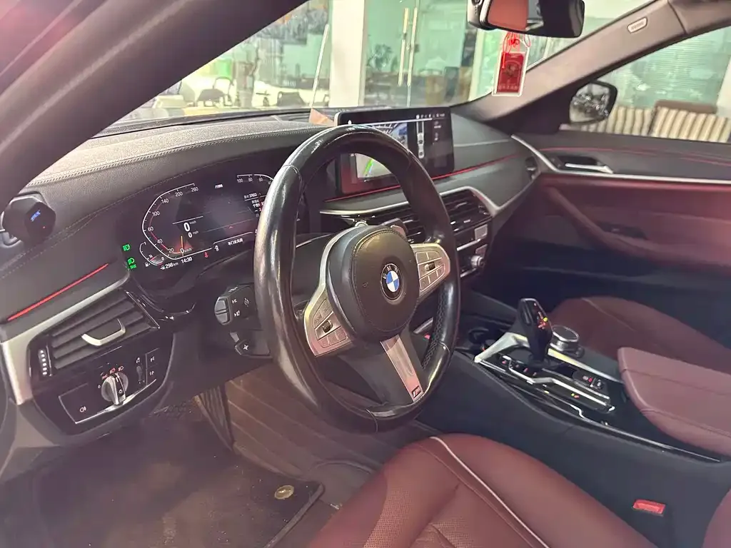 BMW 5 Series — фото 2