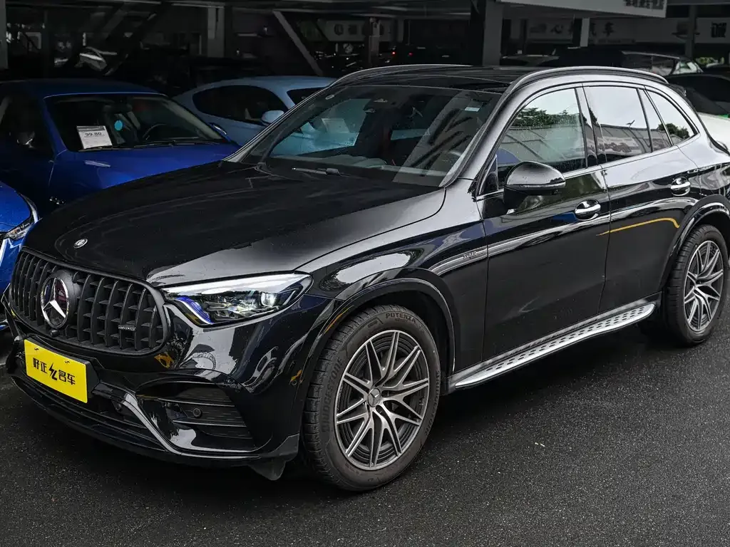 Mercedes-Benz GLC AMG — фото 1