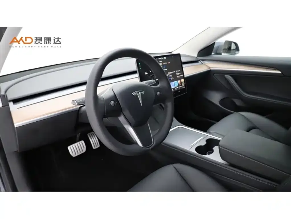 Tesla Model 3 — фото 6
